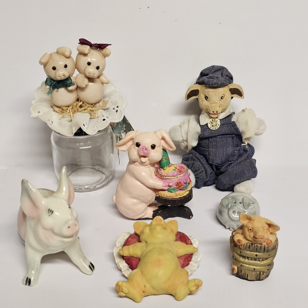 Lot of 7 Pig Figurines – Pigsville 1994 + Resin, Ceramic, Plush Collectibles